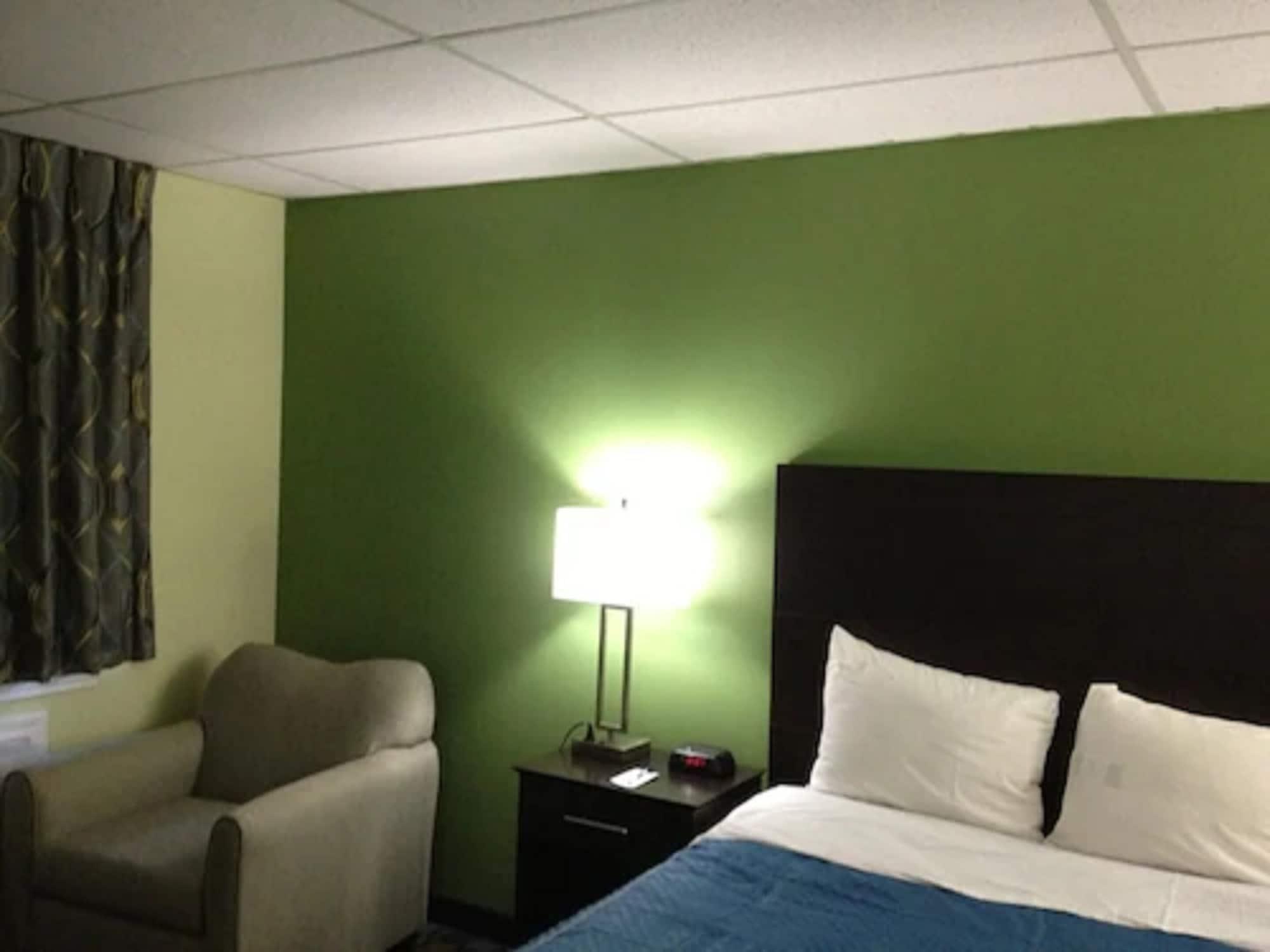 Travelodge By Wyndham Cleveland Lakewood Luaran gambar