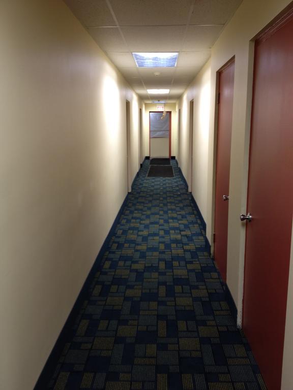 Travelodge By Wyndham Cleveland Lakewood Luaran gambar